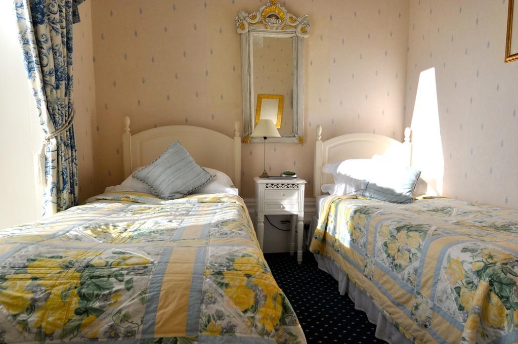 Willoughby House Hotel & Apartments Cheltenham Pokoj fotografie