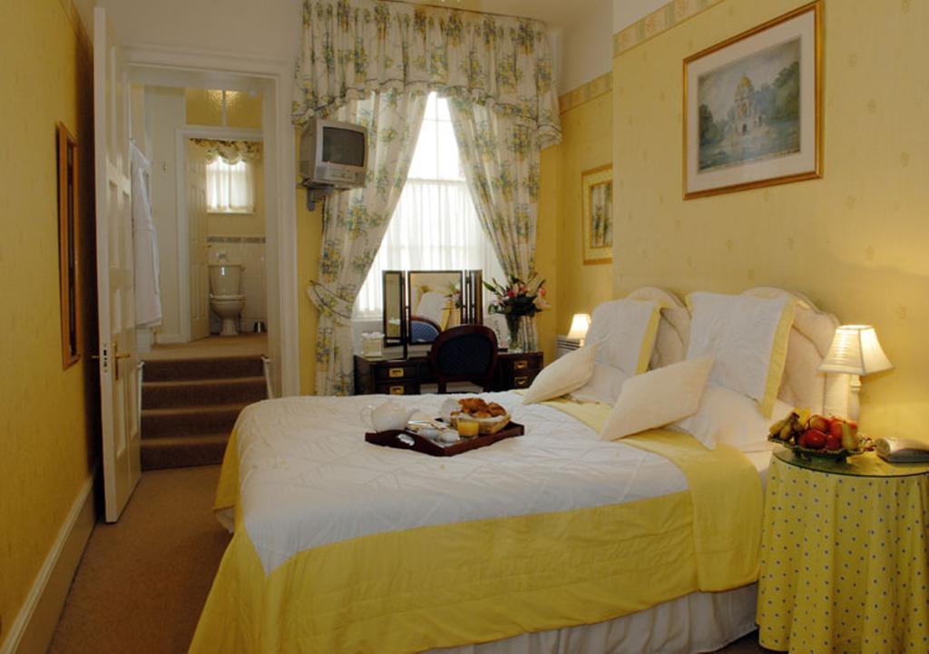Willoughby House Hotel & Apartments Cheltenham Pokoj fotografie