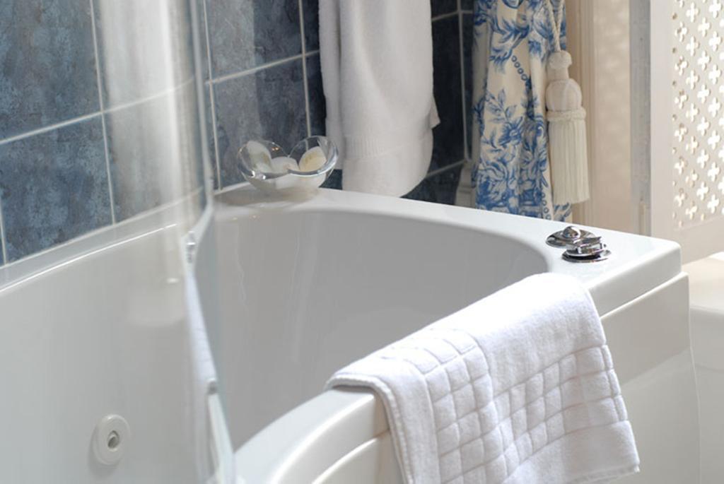 Willoughby House Hotel & Apartments Cheltenham Pokoj fotografie